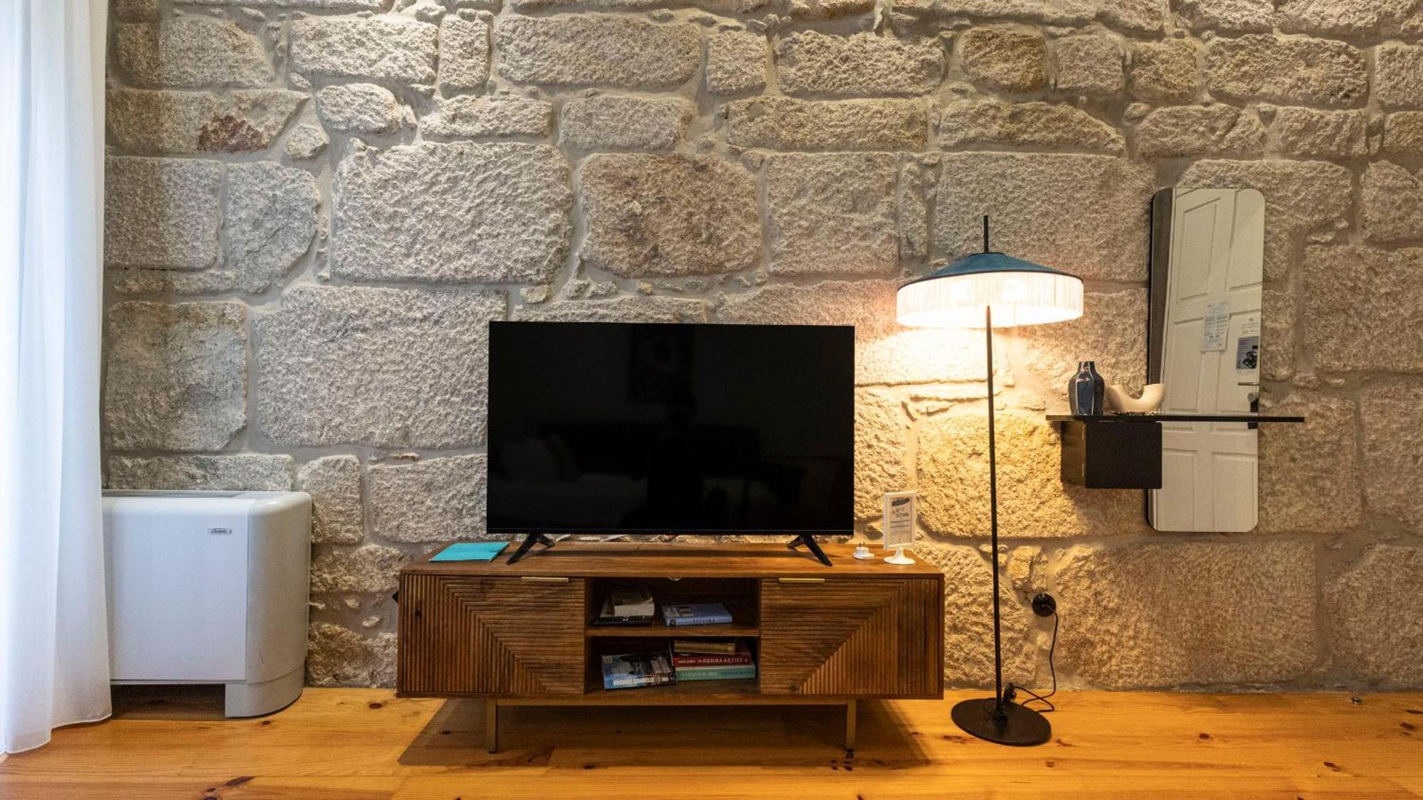 Lovelystay - Allderman Apartment - Almada 1º T OOporto Exteriör bild