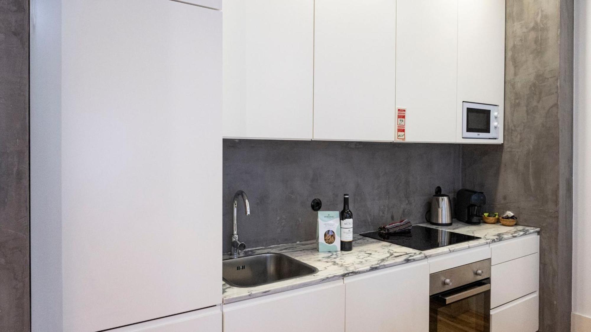 Lovelystay - Allderman Apartment - Almada 1º T OOporto Exteriör bild