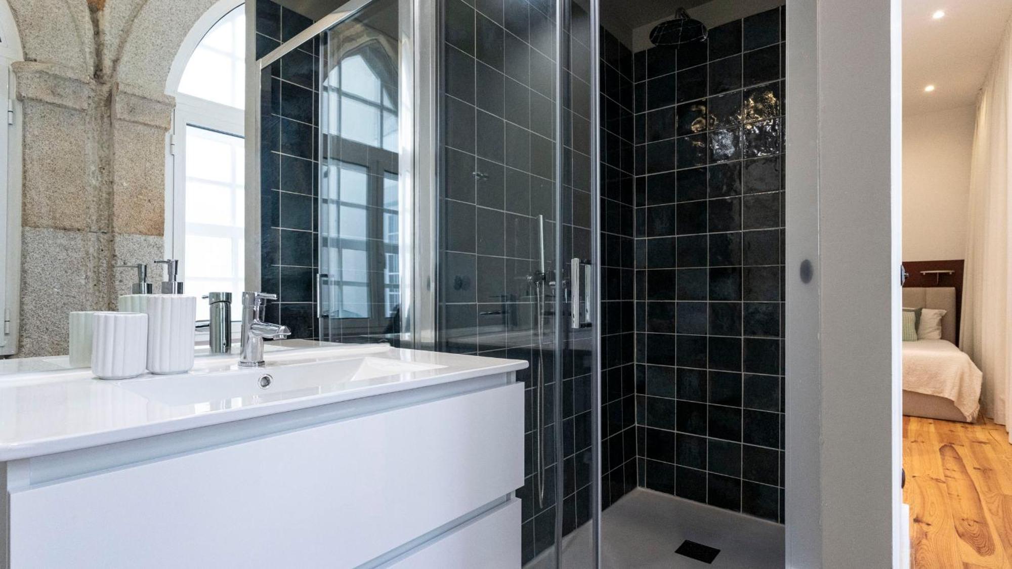 Lovelystay - Allderman Apartment - Almada 1º T OOporto Exteriör bild